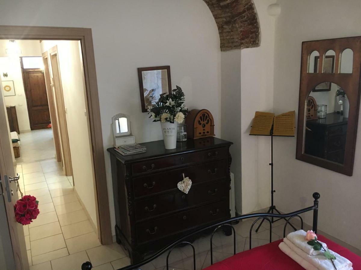 דירות New Maria'S House Livorno. Il Cisternone מראה חיצוני תמונה